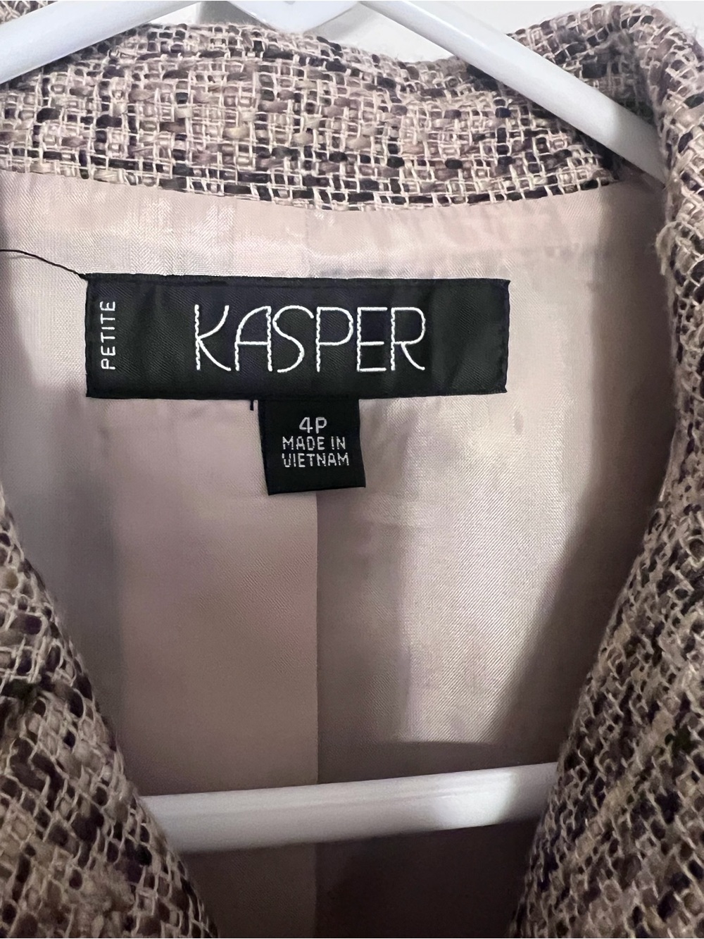 Kasper Women's Tweed Double-Breasted Blazer in Beige and Black 4P - Picture 3 of 9